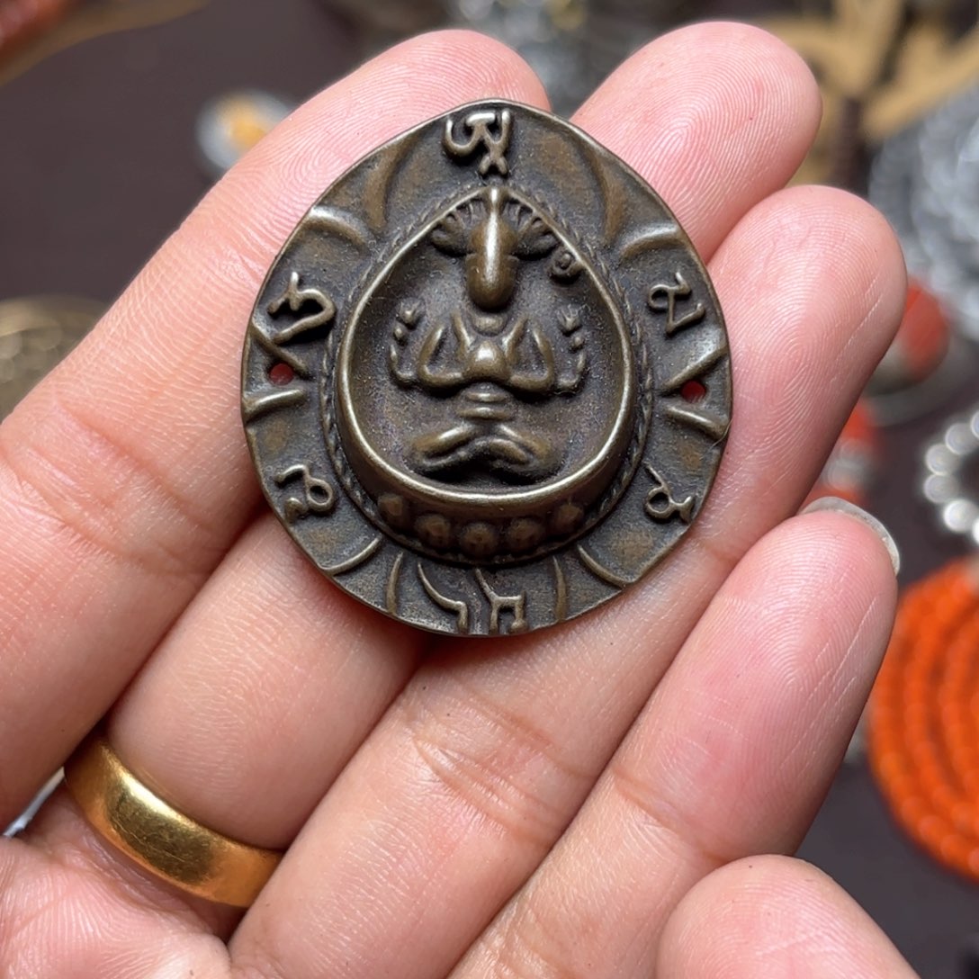 铜星月菩提吊坠项链