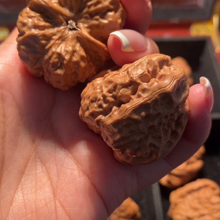 吊坠文玩核桃卡****ـ