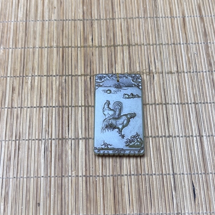 用***5和田玉未镶嵌挂件