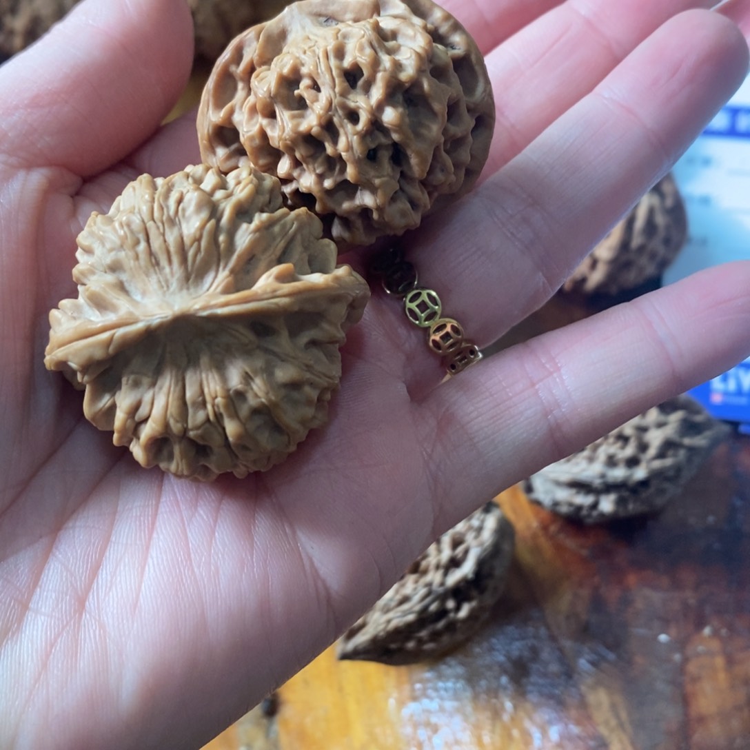 五**汪秦岭野生核桃秦闷