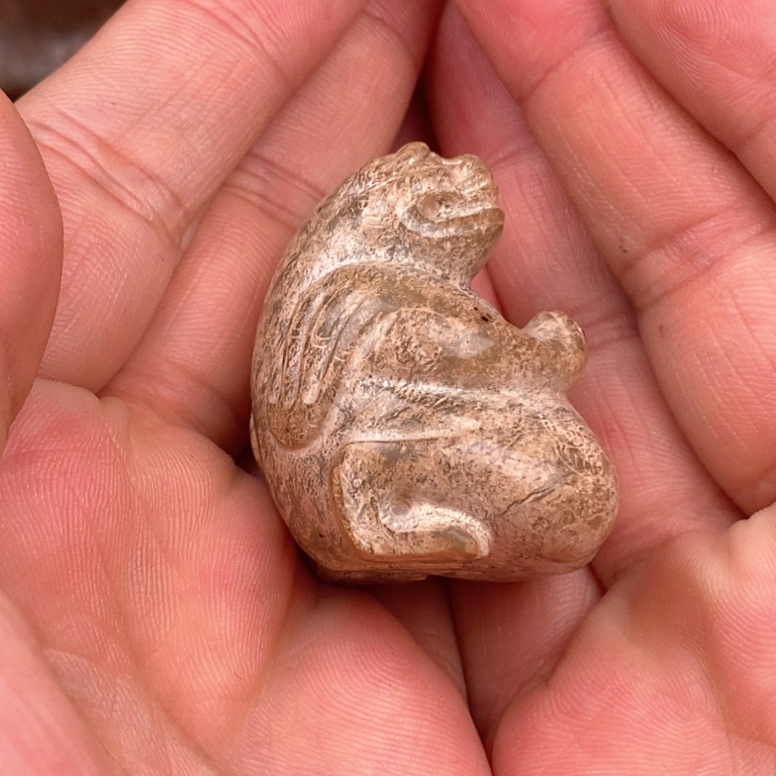 和田玉挂件未镶嵌看****?