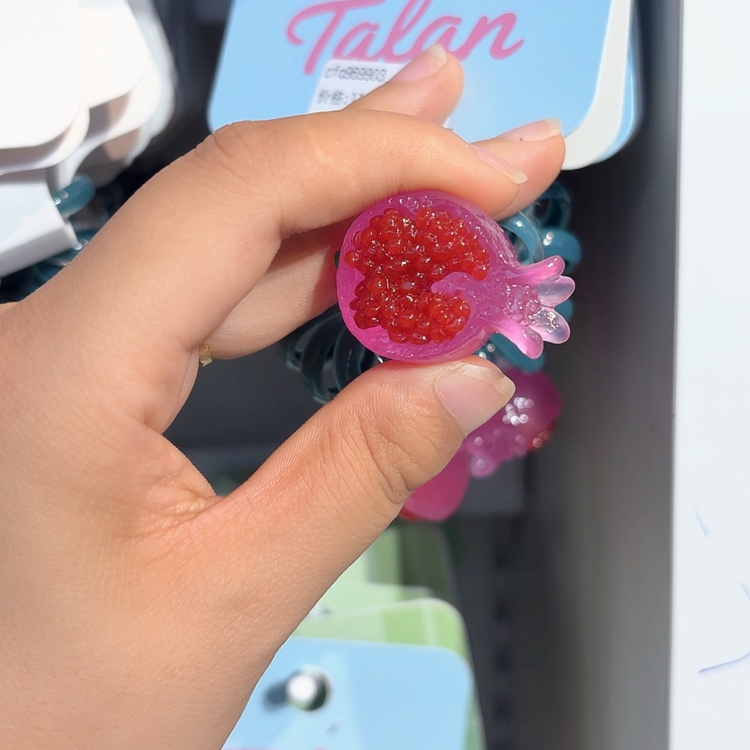 布艺铁合金透石榴面膜