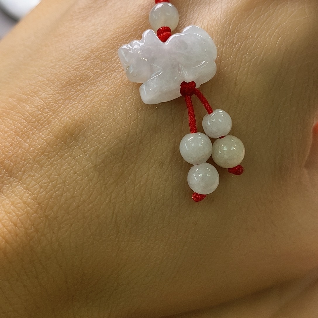 余****翡翠未镶嵌挂件翡翠挂件