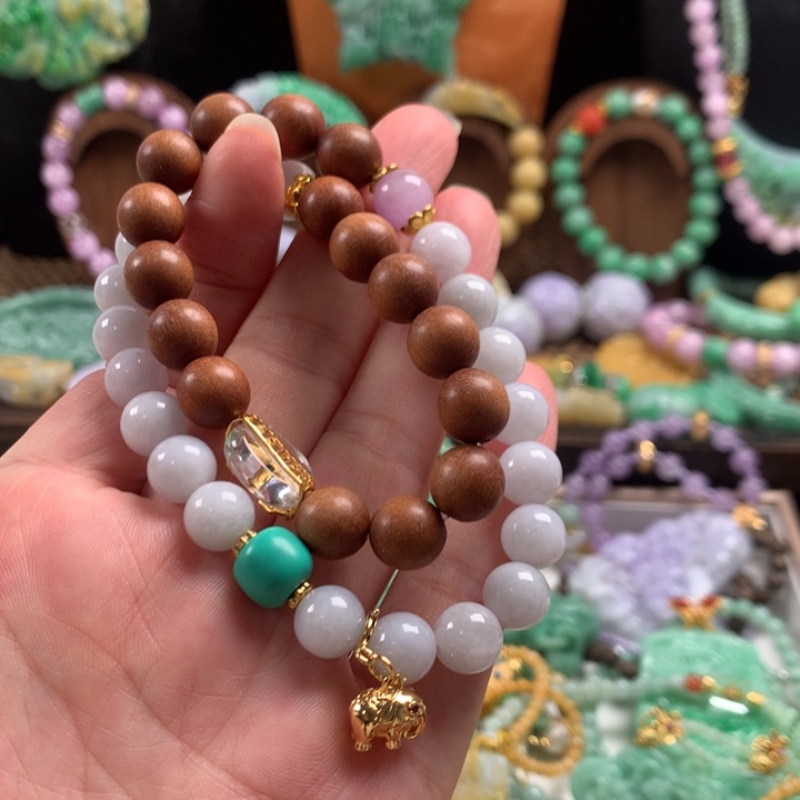 翡翠未镶嵌颈饰吊坠