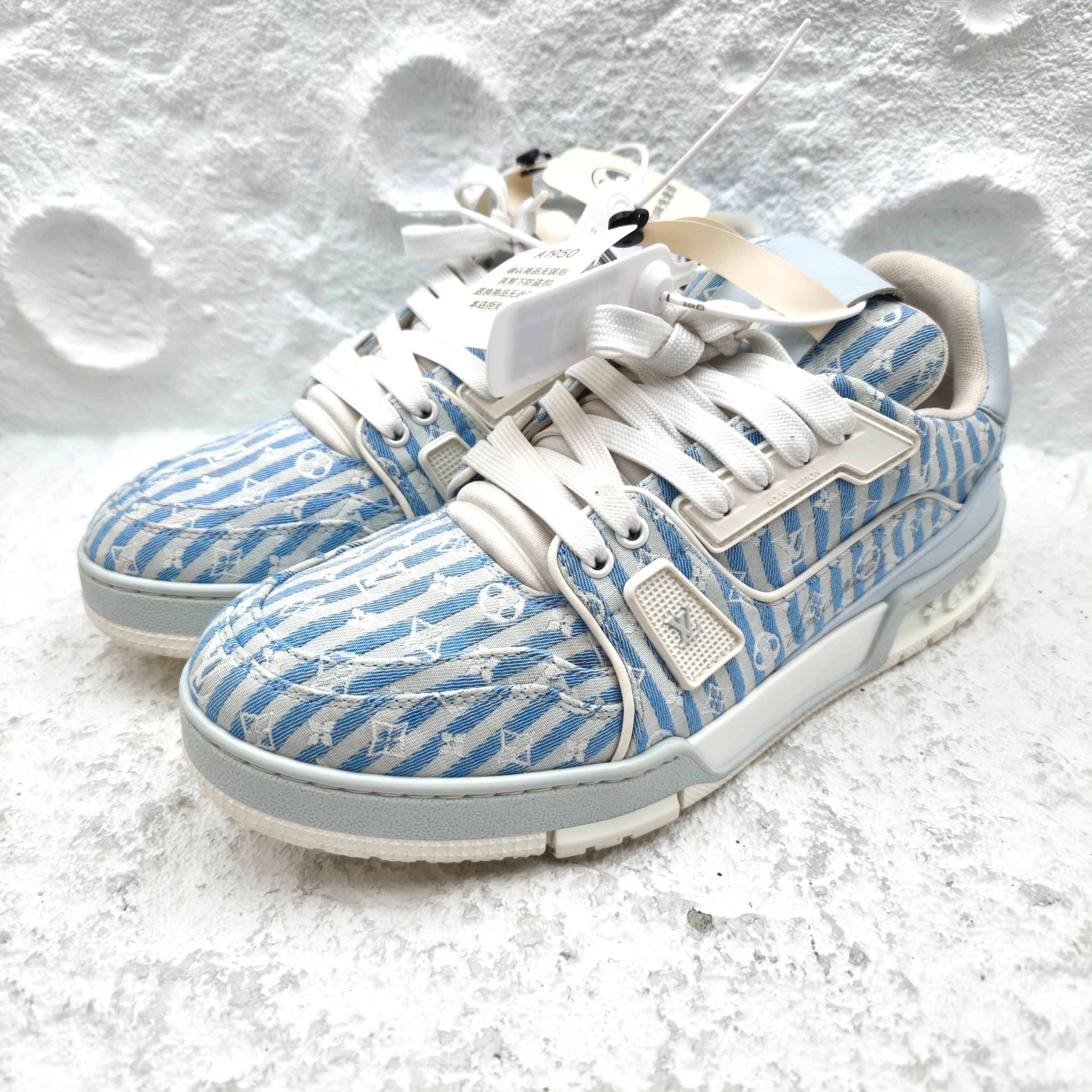 95新 LouisVuitton/路易威登 7.5码/41.5码蓝白条纹Trainer潮鞋