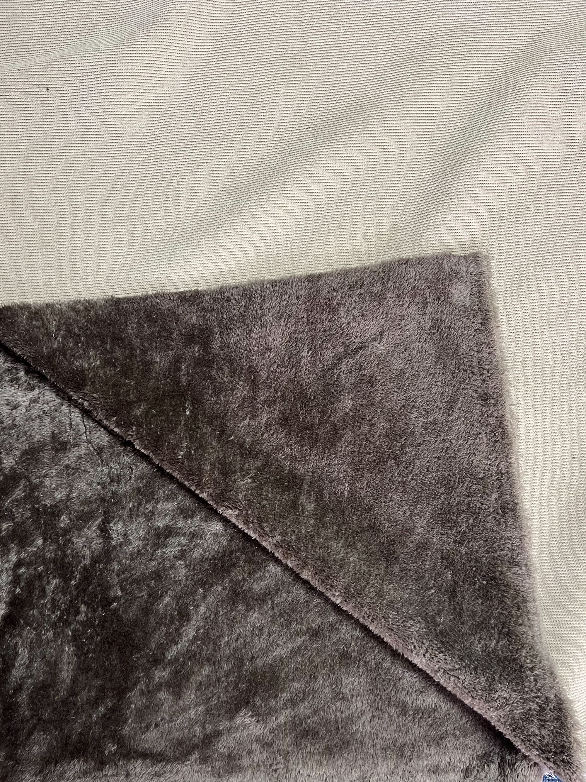 北极绒中细条加厚面料