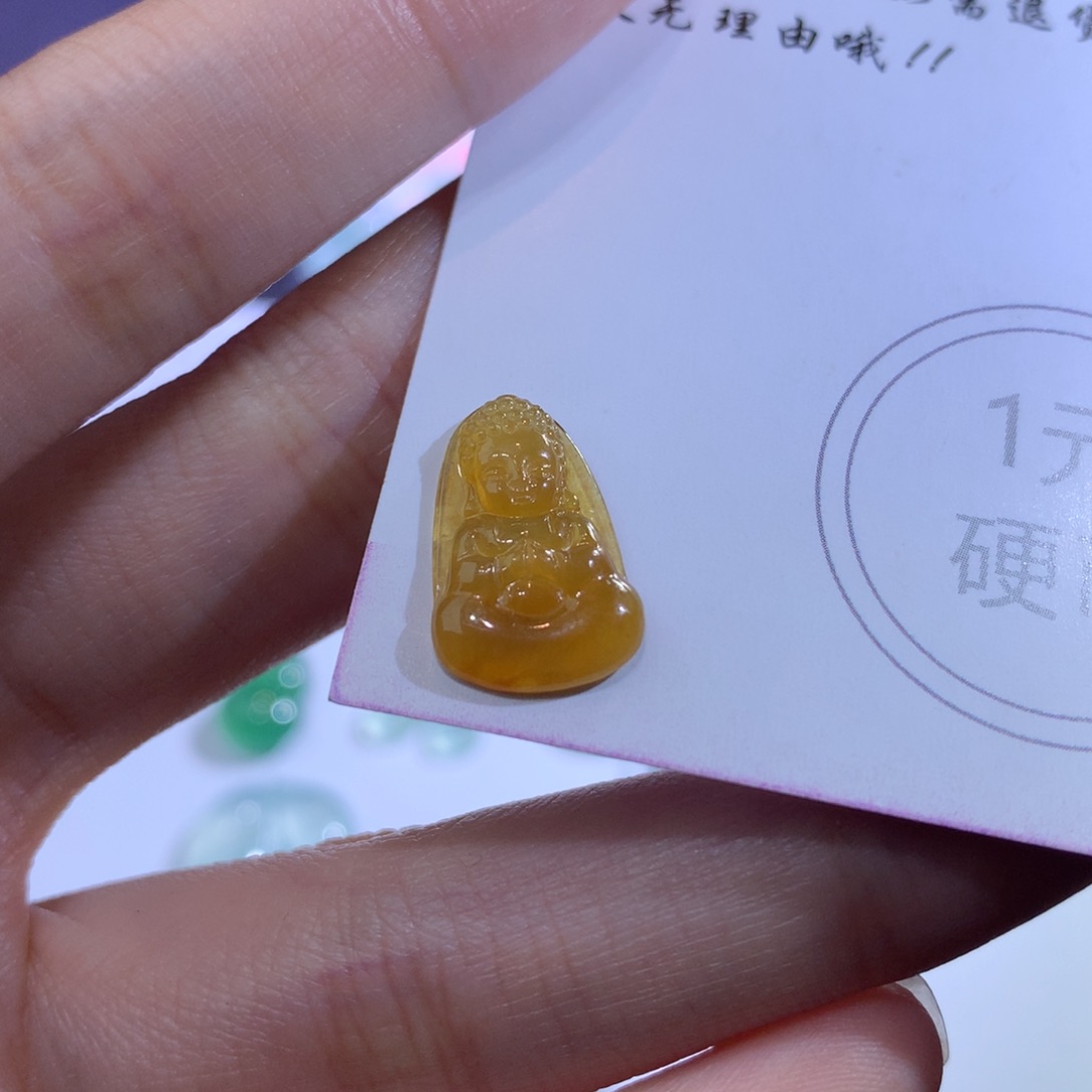 翡翠颈饰未镶嵌15.8 10.3 2.6