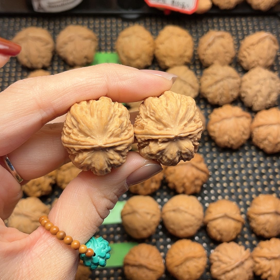 文玩核桃吊坠28尺全品粗筋元宝