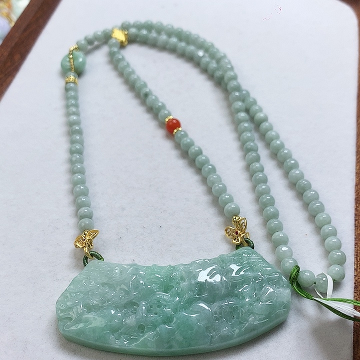 翡翠颈饰未镶嵌吊坠