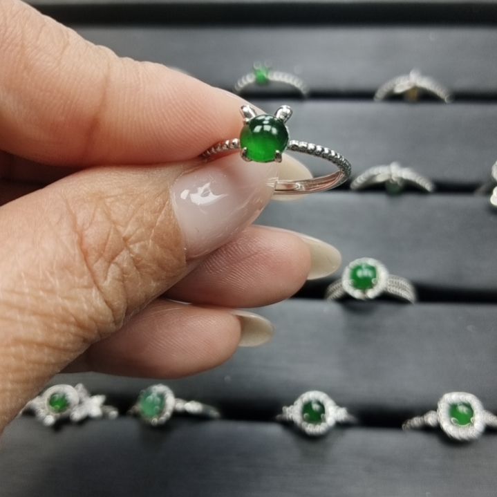 翡翠戒指未镶嵌天然翡翠戒指