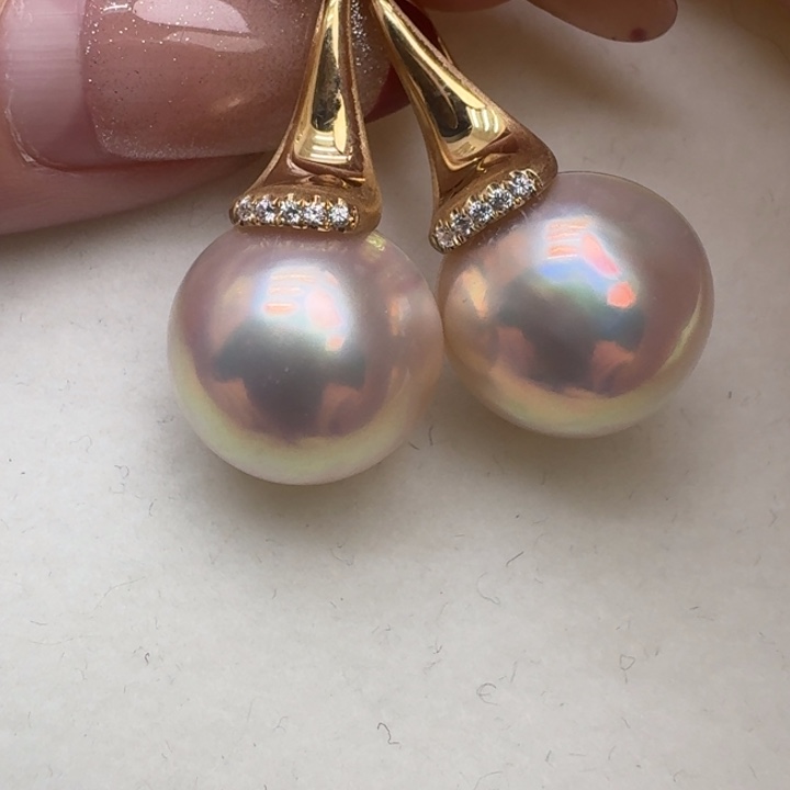 拼合珍珠（马贝珠）耳饰18K金镶嵌