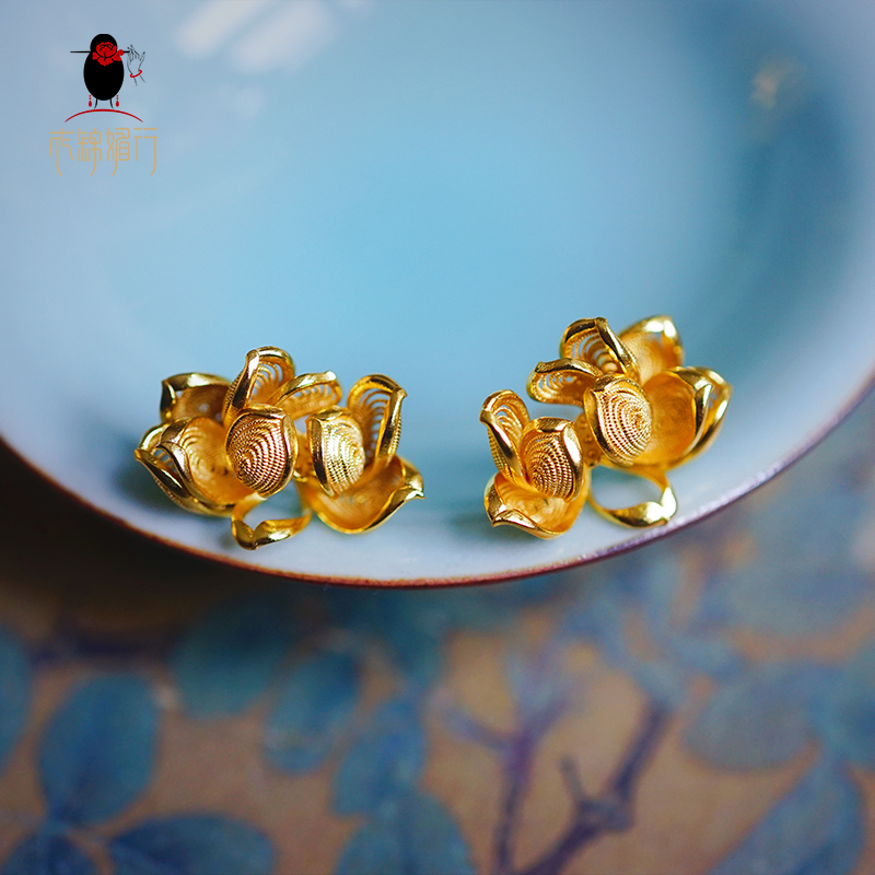 925银耳饰 衣锦媚行 925银镀金莲花耳饰