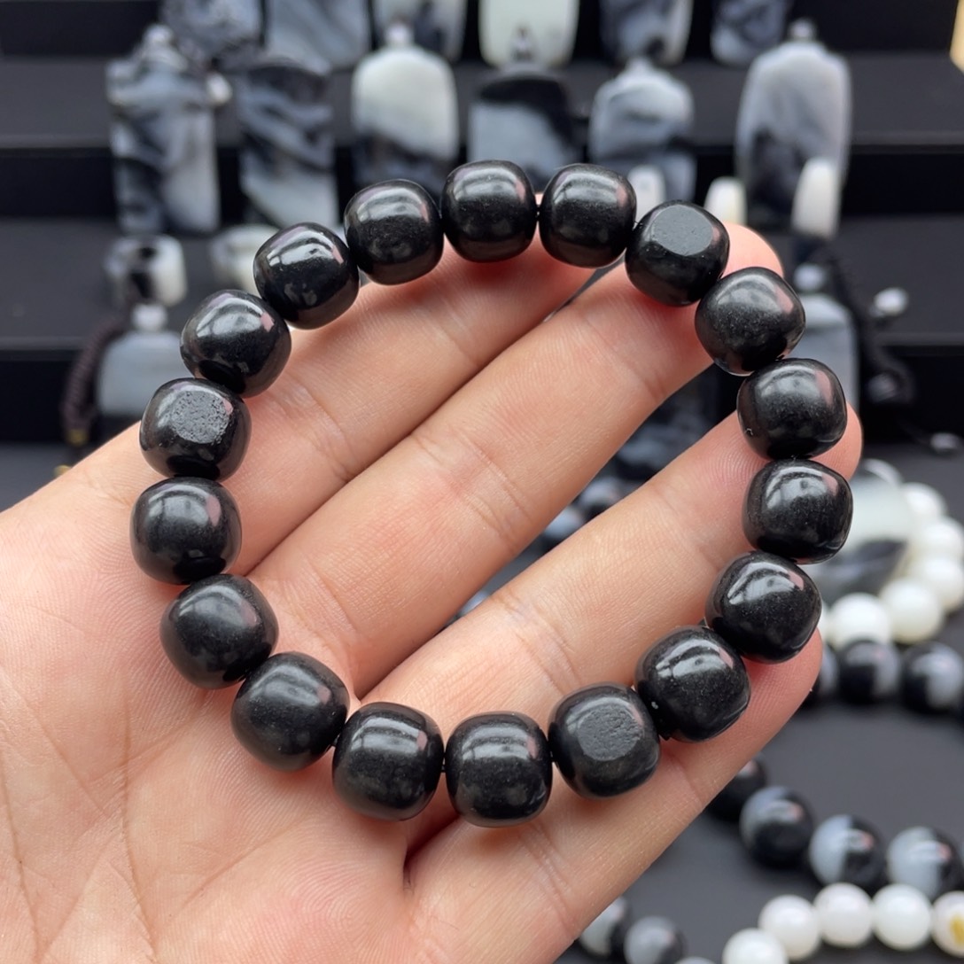 和田玉手串未镶嵌