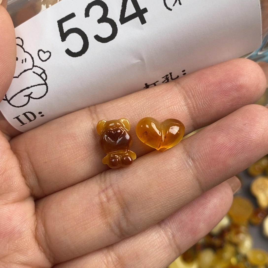 琥珀未镶嵌珠宝奇石