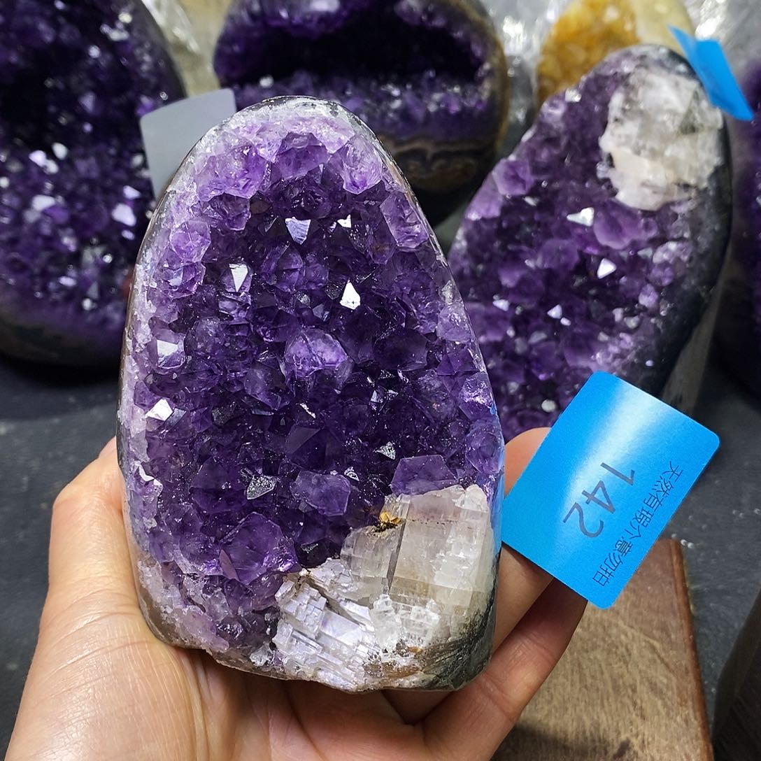 水晶大型摆件（非配饰）未镶嵌