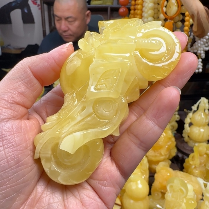 蜜蜡珠宝奇石未镶嵌