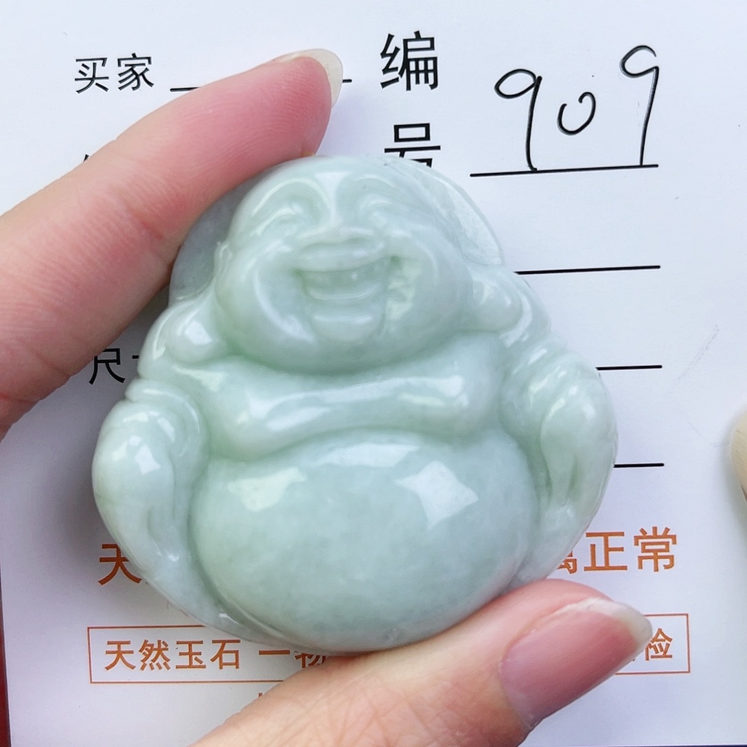 翡翠未镶嵌颈饰佛公