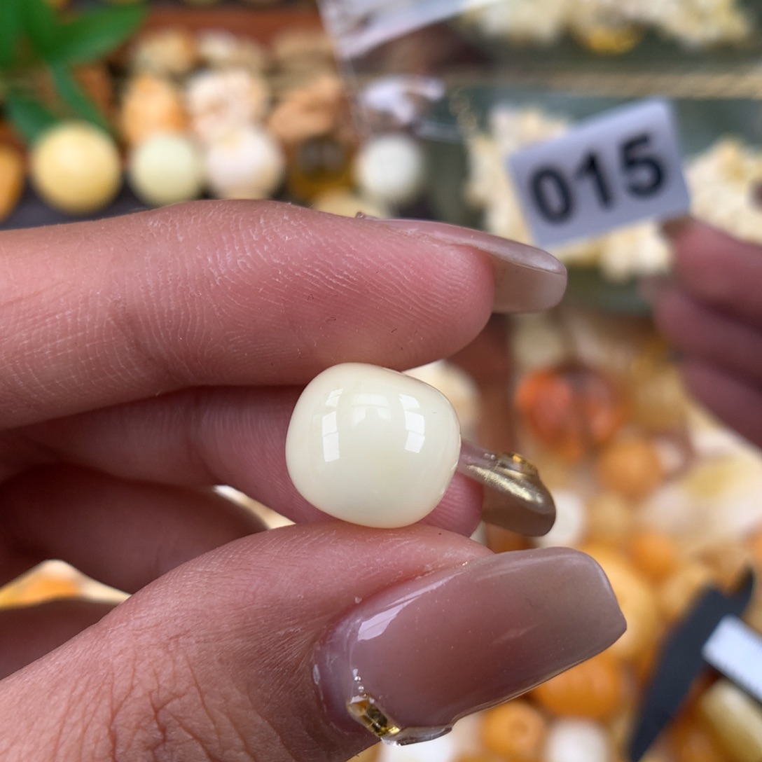 琥珀珠宝奇石未镶嵌12