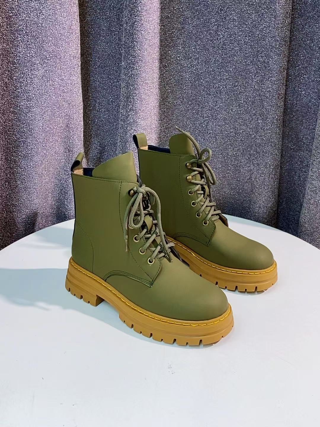 C1978  军绿色 时尚粗跟圆头真皮中筒靴 马丁靴