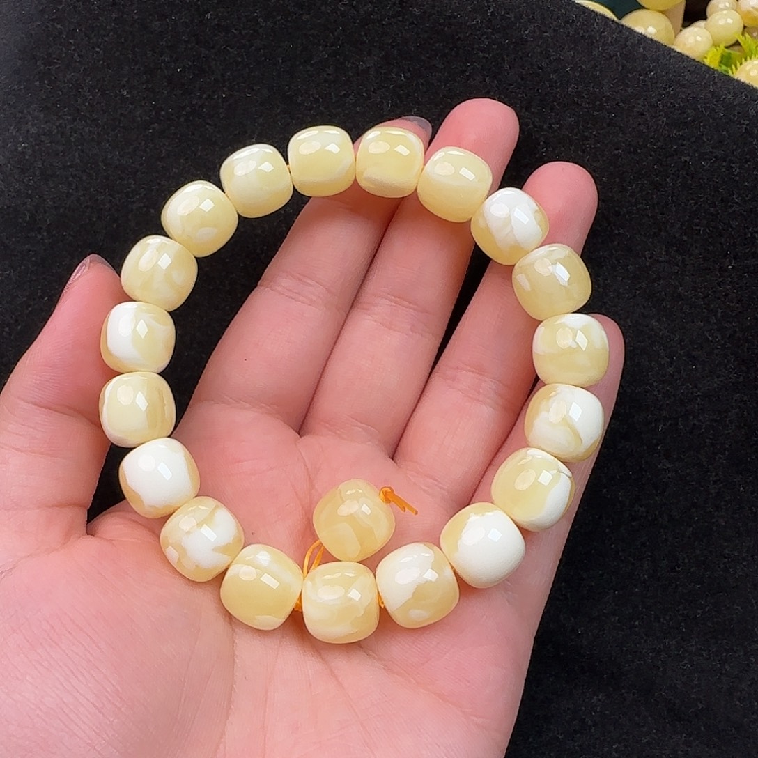 蜜蜡未镶嵌珠宝奇石