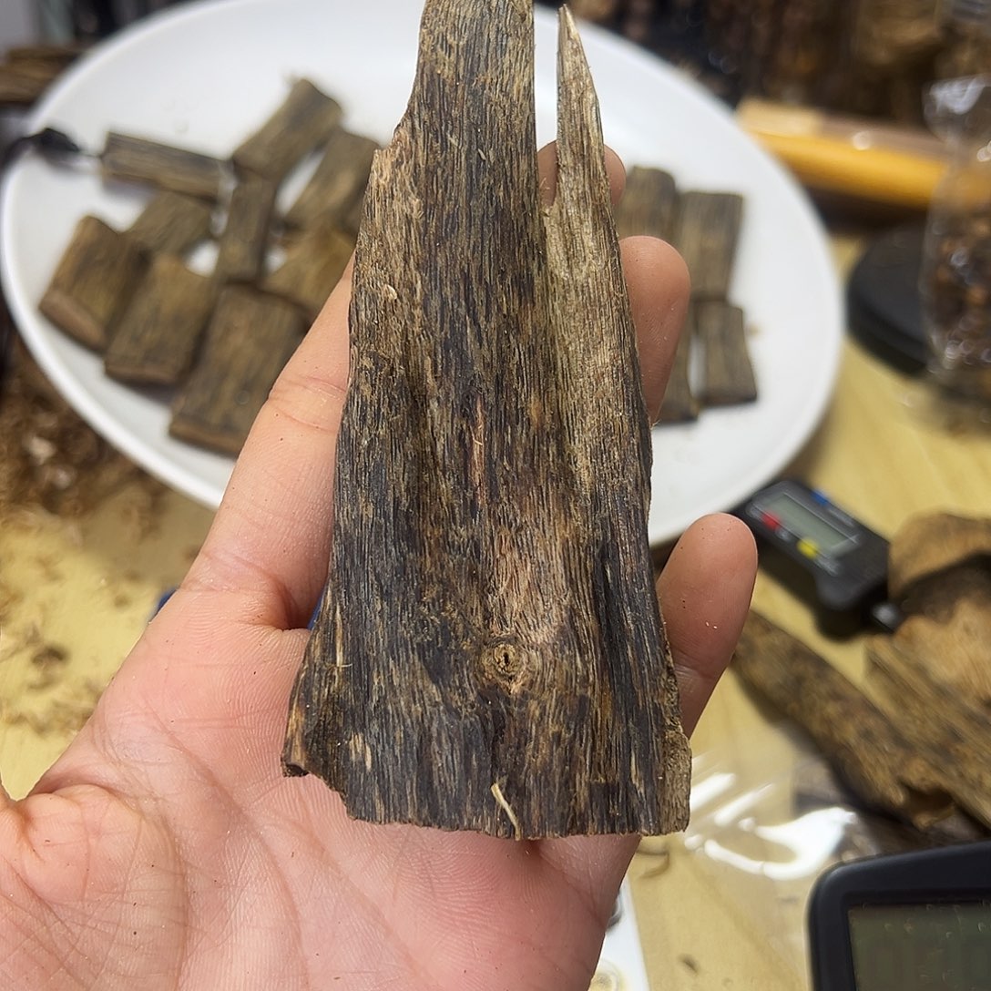木绿奇楠虫漏原材料20克