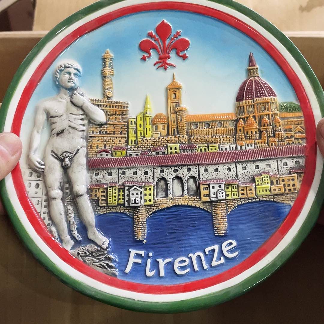 摆件   磕碰。封釉。