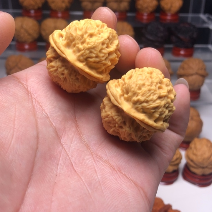 文玩核桃吊坠8珊瑚绣球