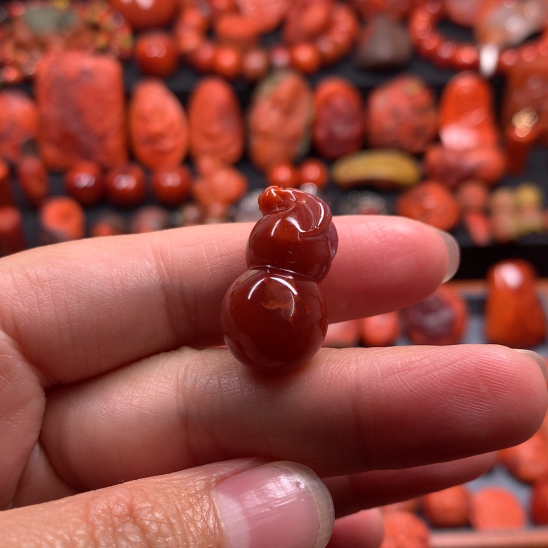 南红玛瑙葫芦吊坠未镶嵌