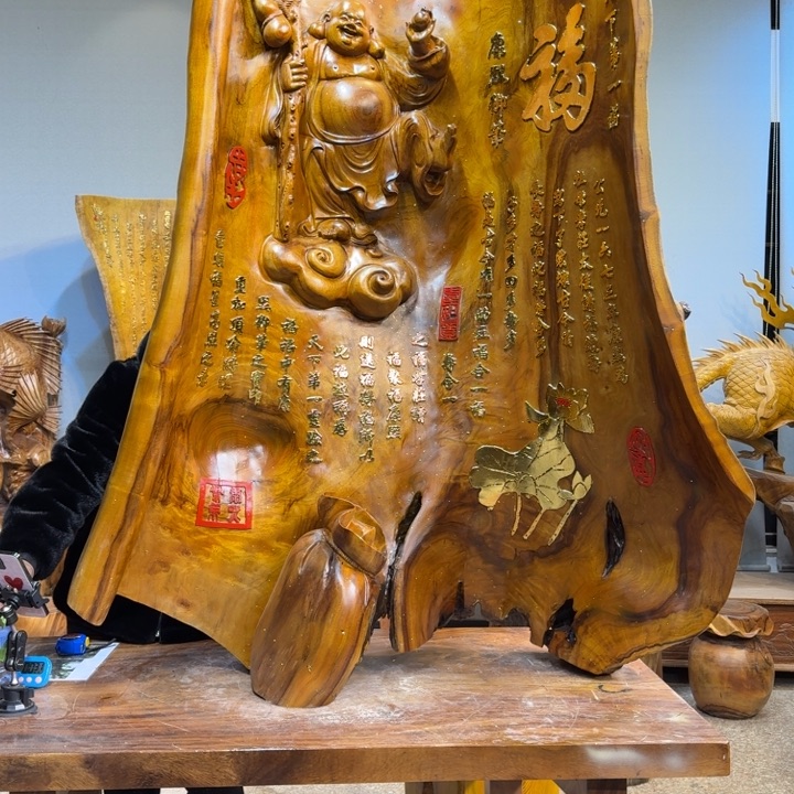 香樟木刘****）长135厘米高150厘米