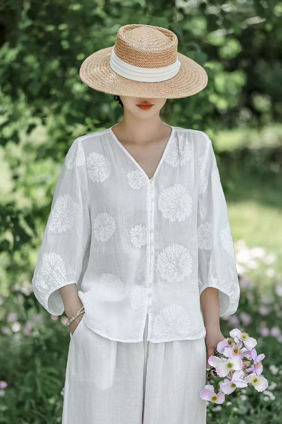 2025夏季新款灯笼袖苎麻刺绣上衣宽松时尚百搭七分袖薄款衬衣小衫
