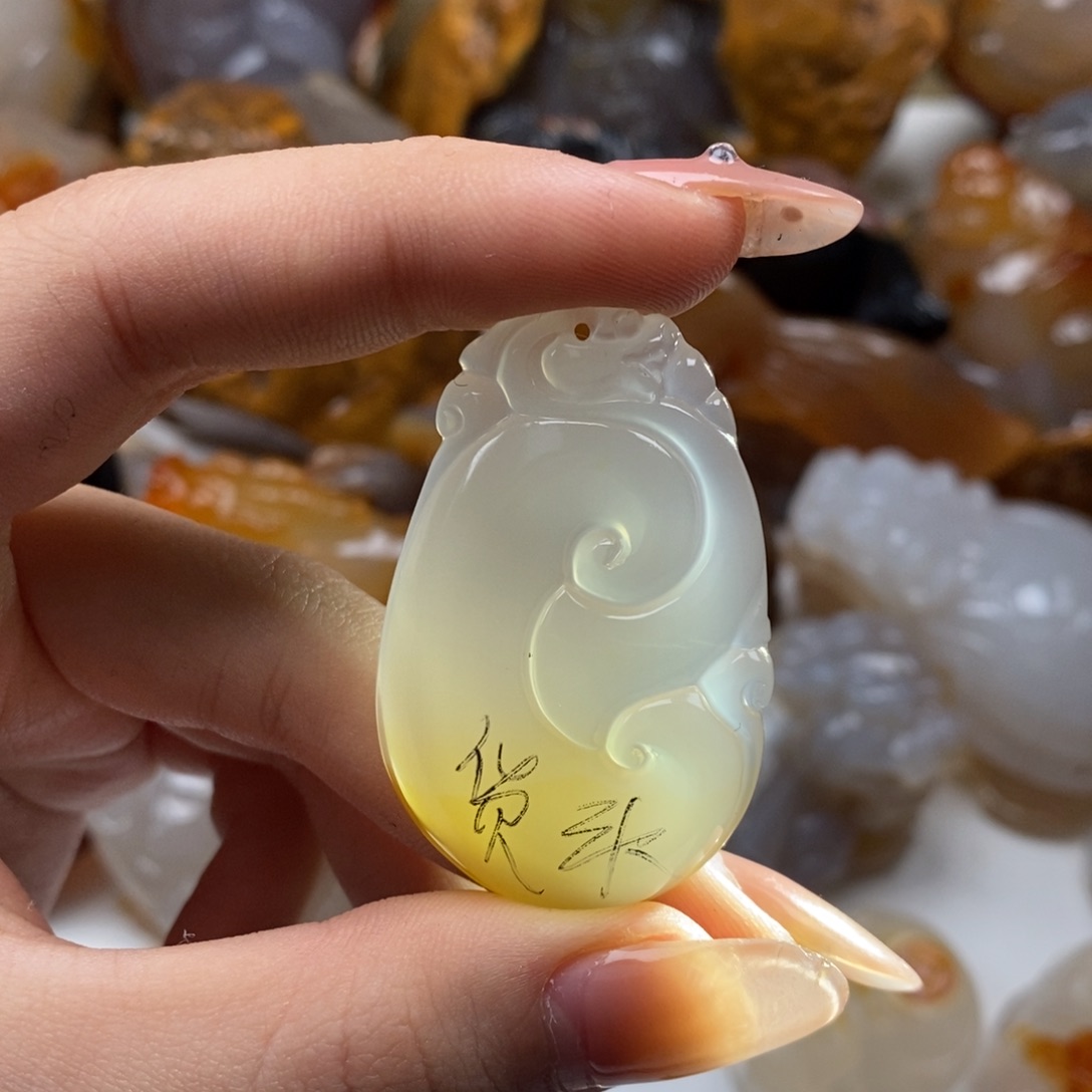 玛瑙/玉髓未镶嵌颈饰