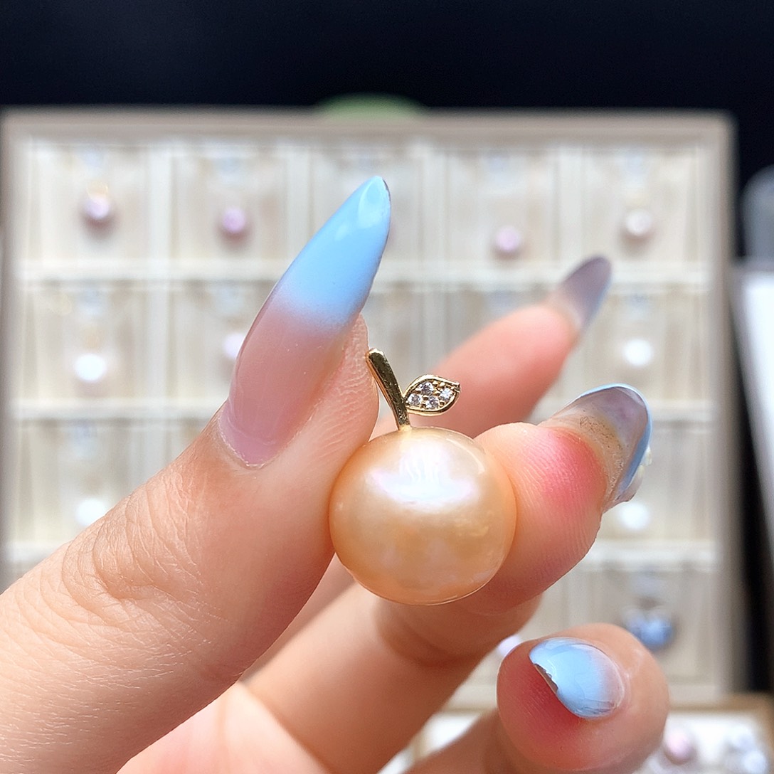 淡水珍珠合金颈饰