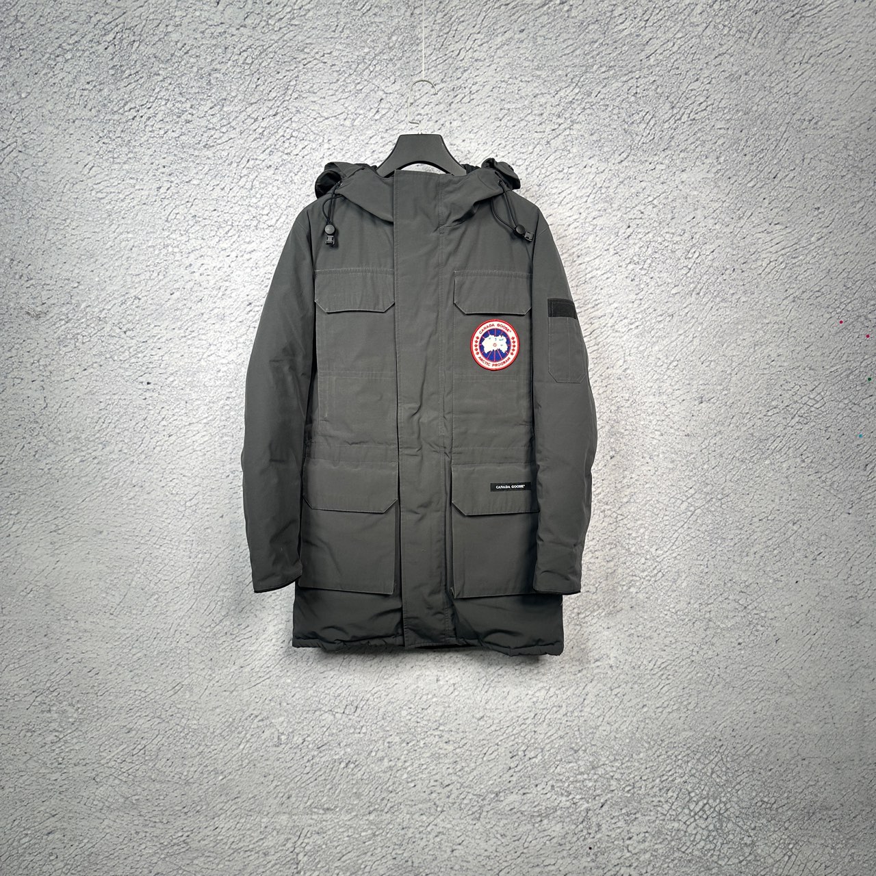 98 Canada Goose加拿大鹅连帽防水防风保暖石墨色羽绒服 /S码