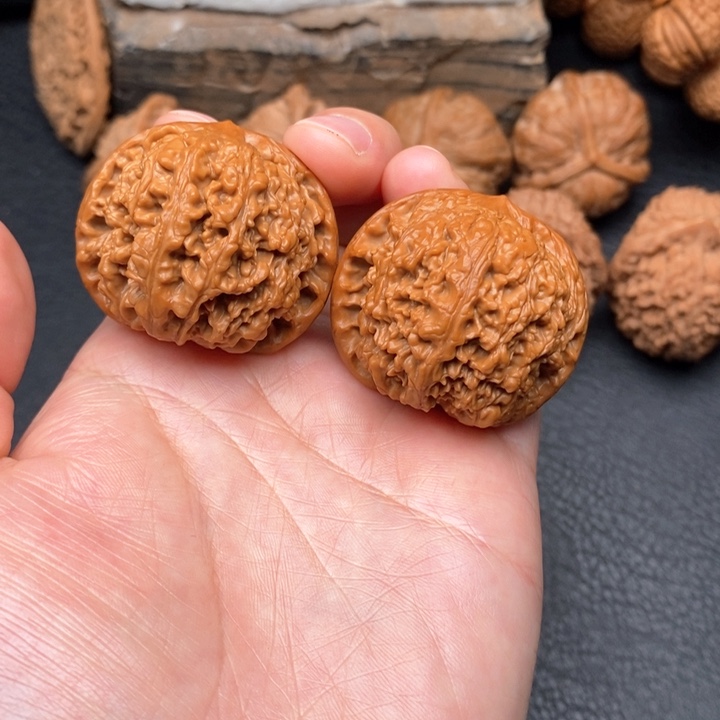 桃核把件尺寸38和尚头