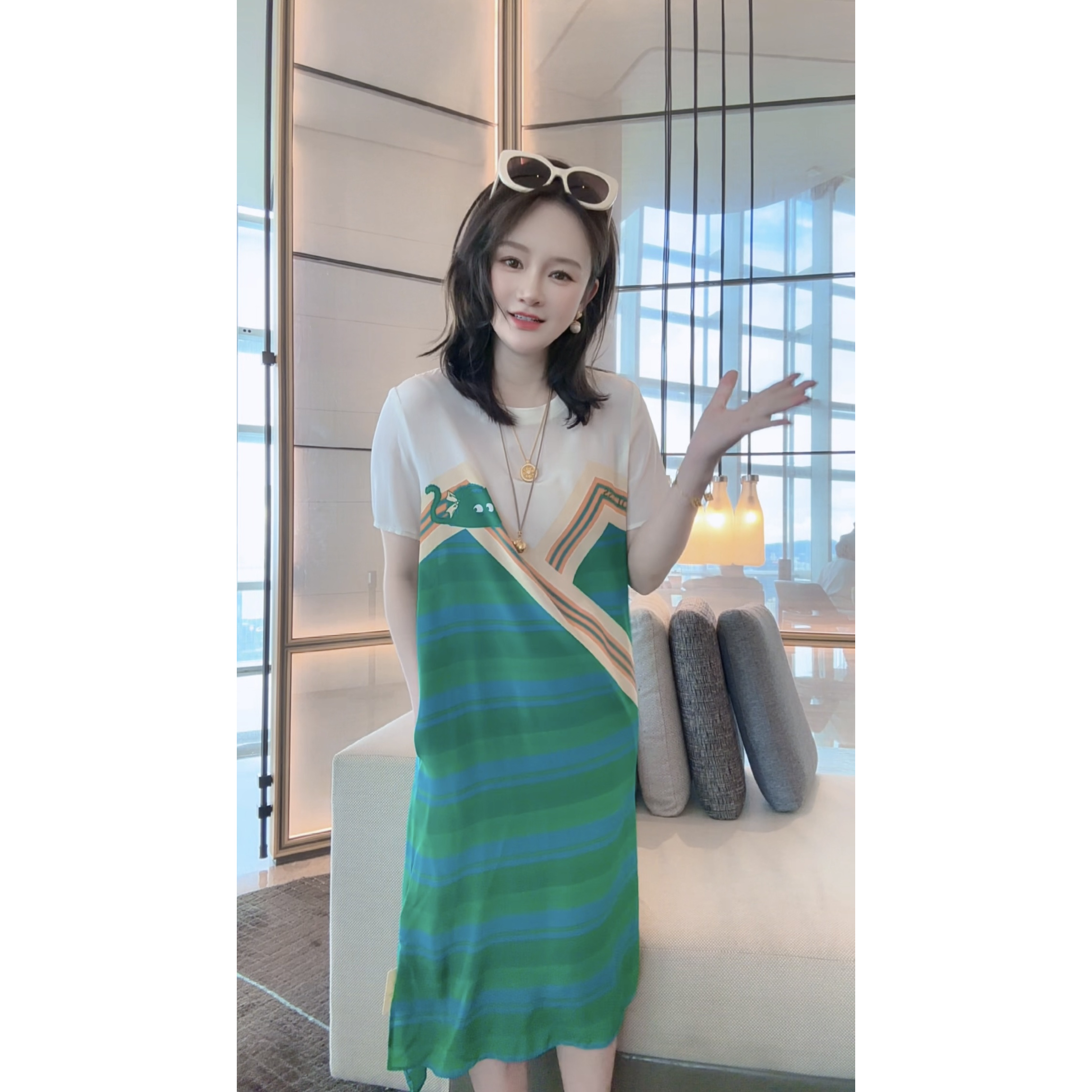 【丝芙玉禄】（S102）+100%真丝双绉斜纹创意绿色小动物桑蚕丝连衣裙