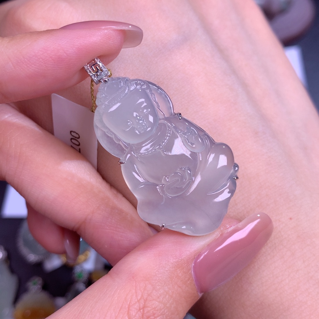 翡翠颈饰18K金镶嵌观音