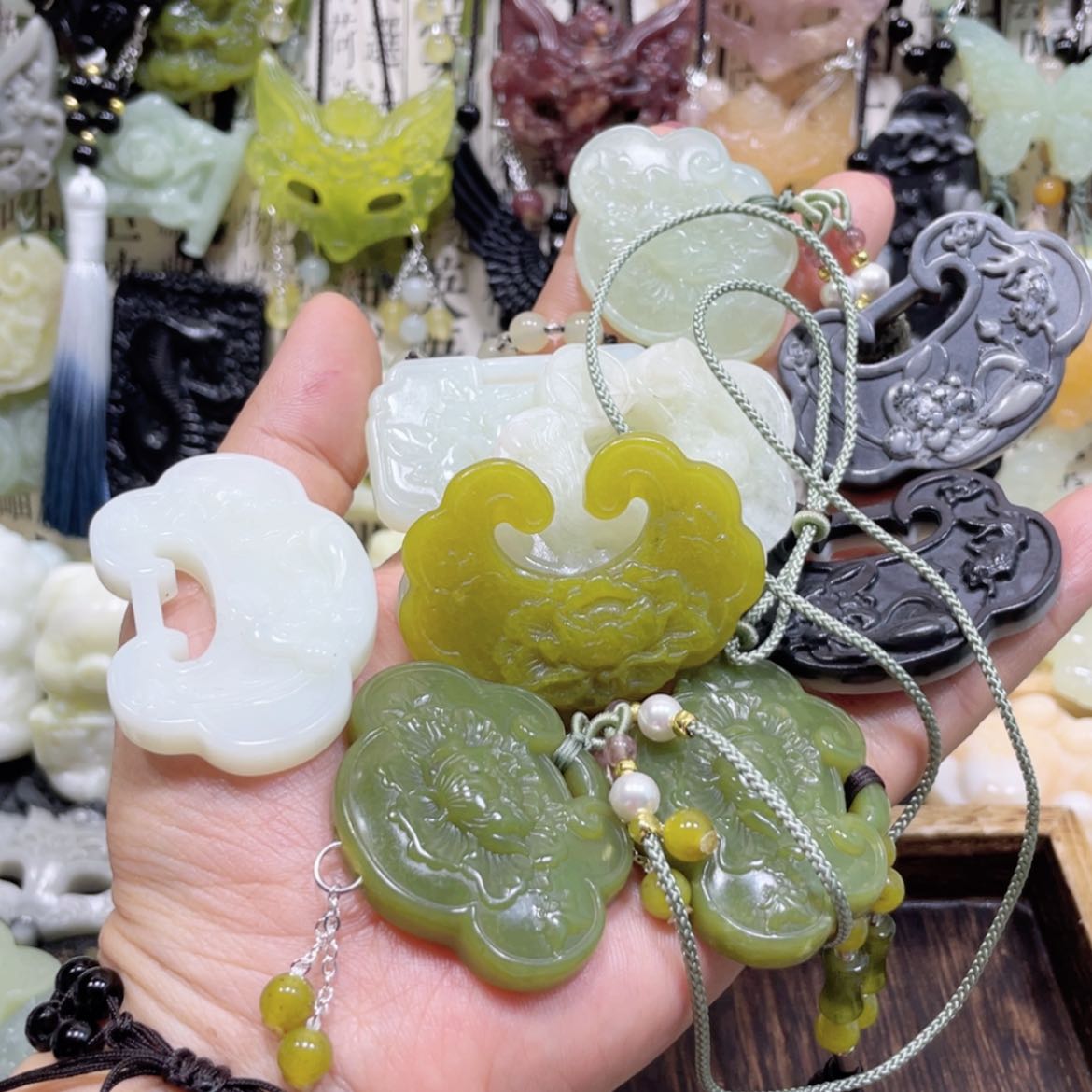 【闪购商品】岫玉未镶嵌颈饰繁**锦37吊坠