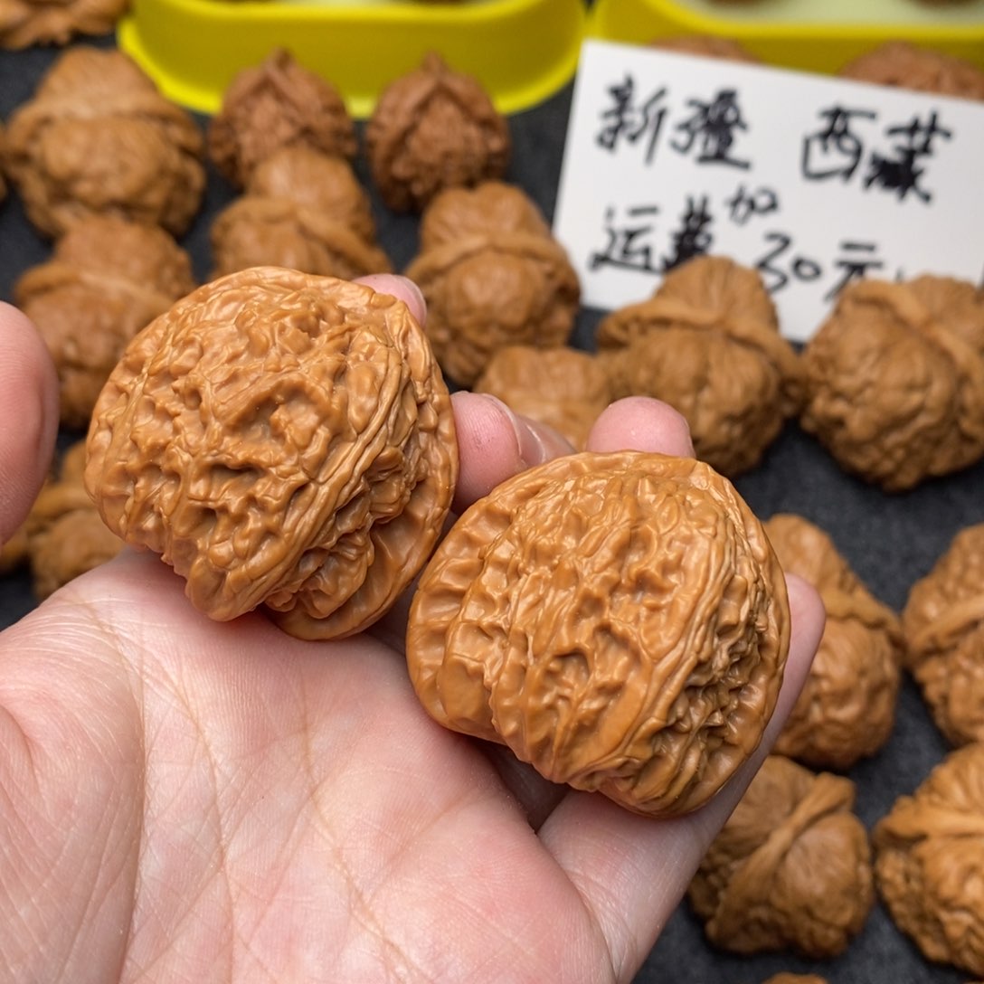 文玩核桃把件墨*缘白狮子38