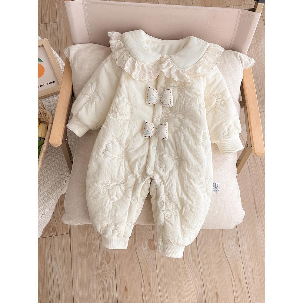 秋冬新款公主女宝宝轻薄棉质连体衣加厚整月新生儿出游服