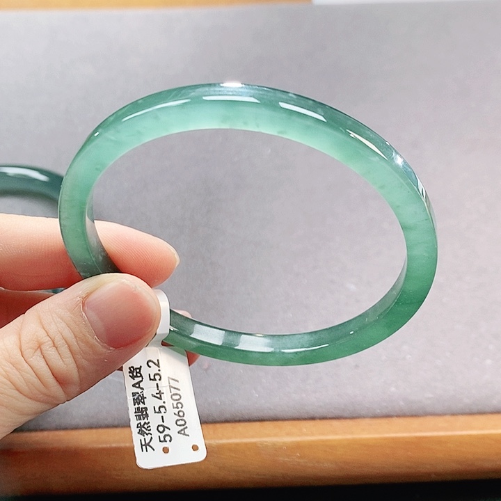 【闪购商品】翡翠手镯（圆镯）未镶嵌