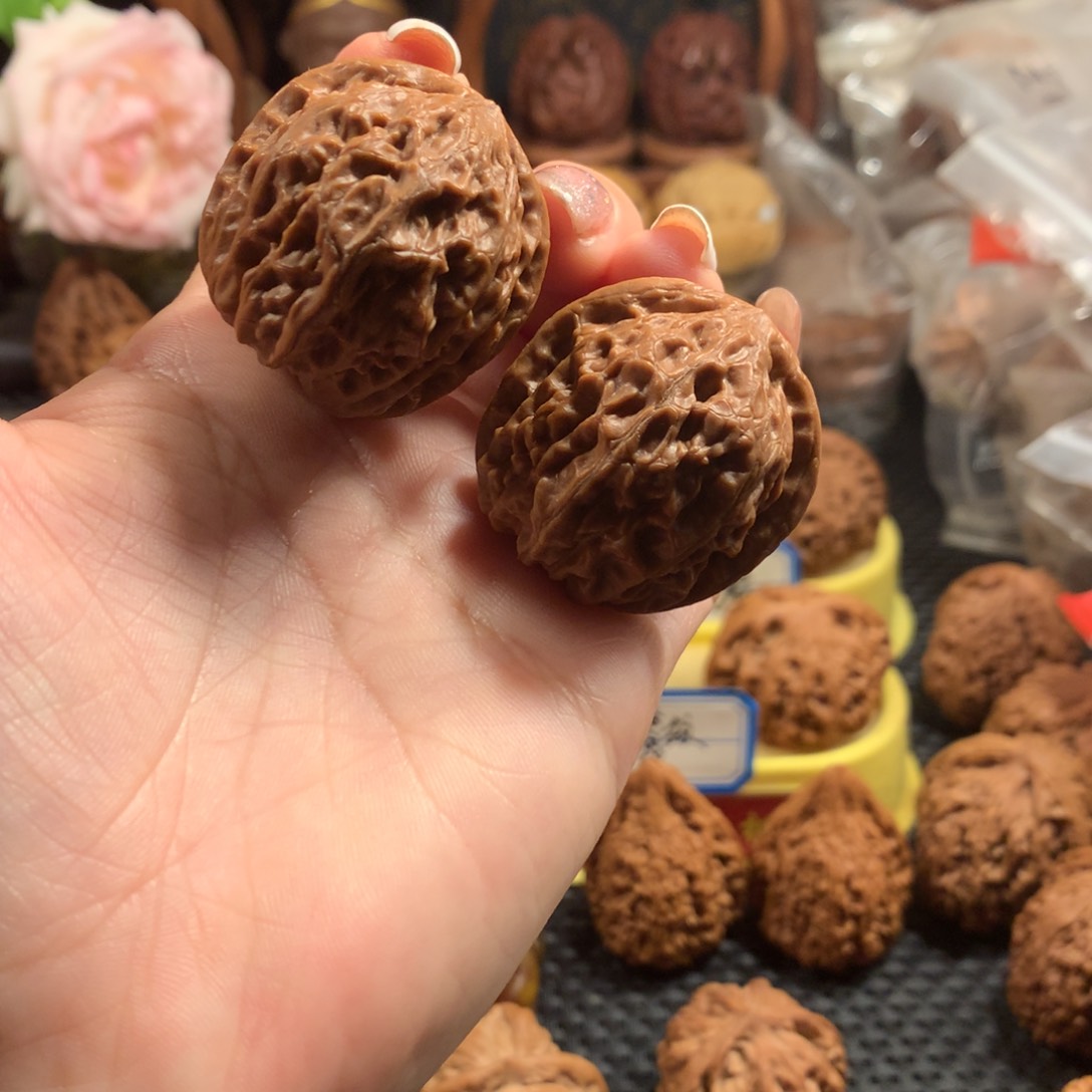 文玩核桃把件云石元宝