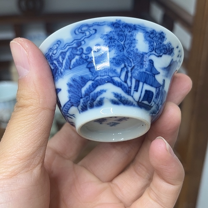 中***宝瓷片精美的陶瓷摆件……