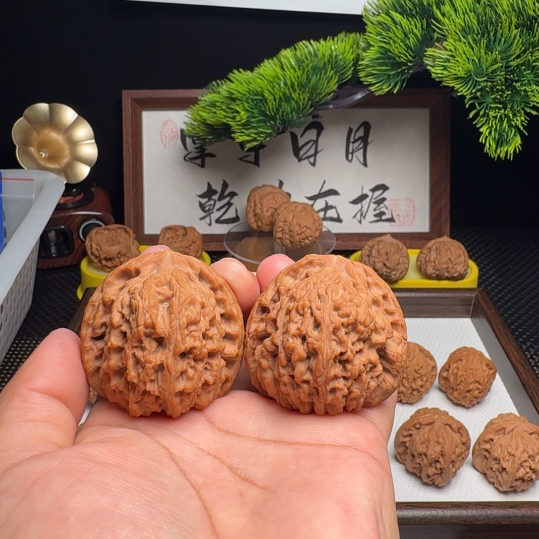 饼****文玩核桃吊坠全品白茬南疆石43尺