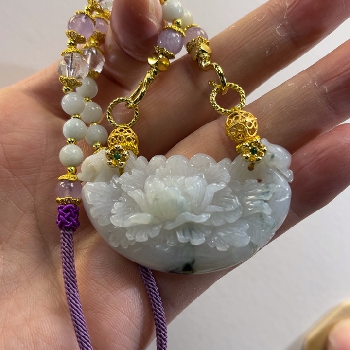 翡翠吊坠(赠链)未镶嵌九*子代编织