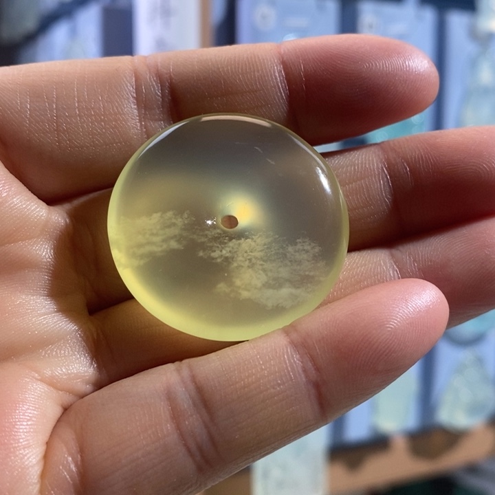 岫玉未镶嵌颈饰吊坠