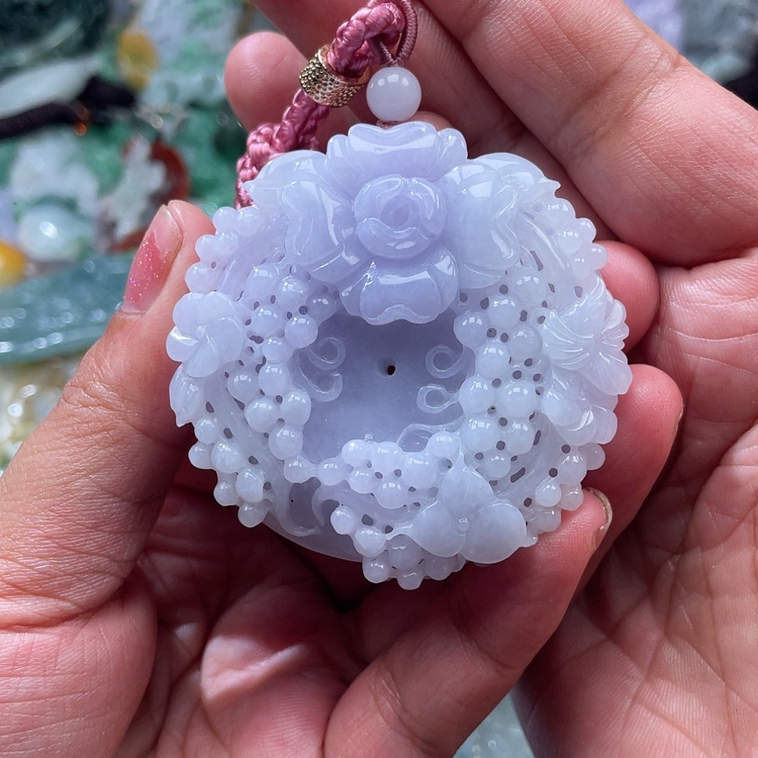 翡翠未镶嵌颈饰手**界