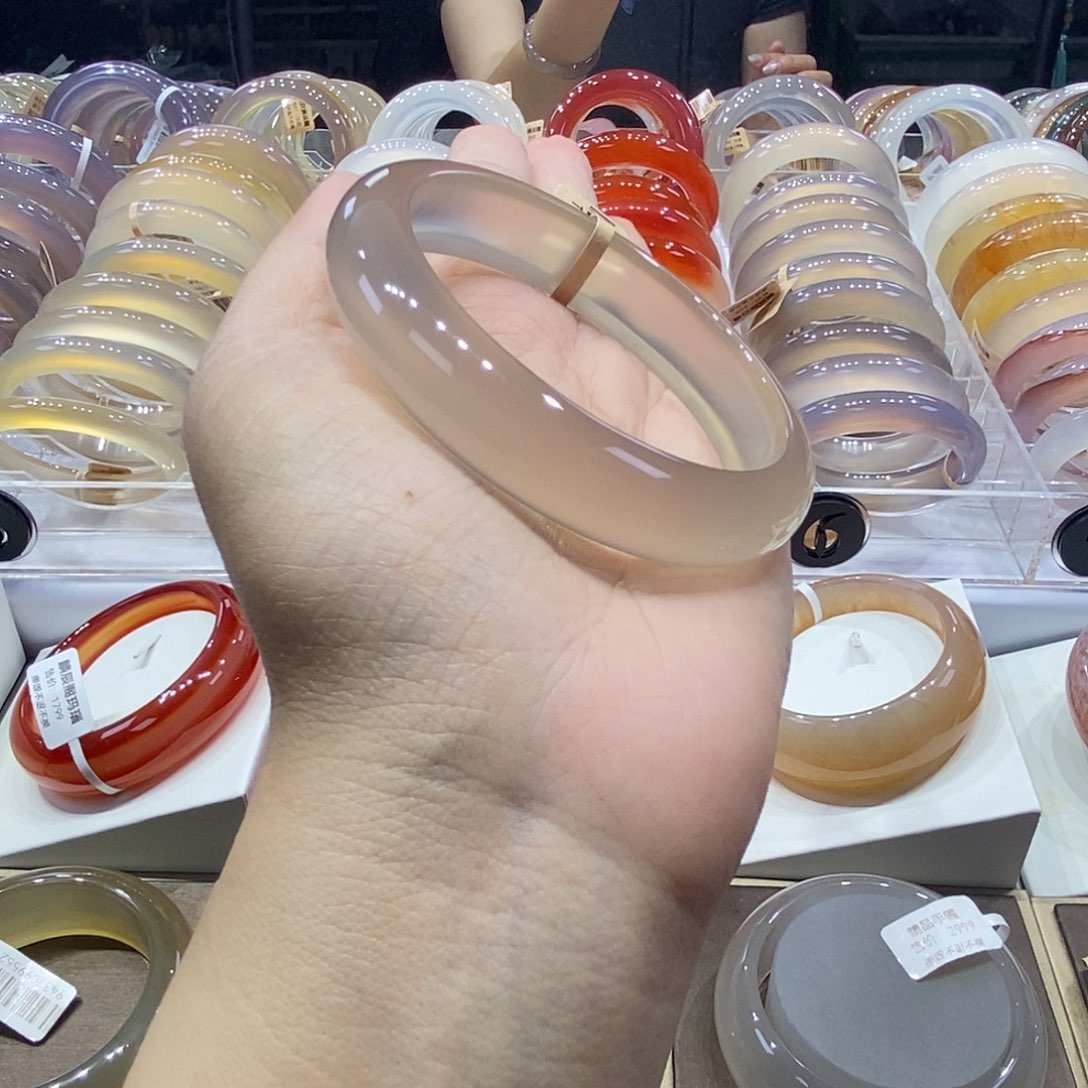 玛瑙/玉髓手镯未镶嵌x*b