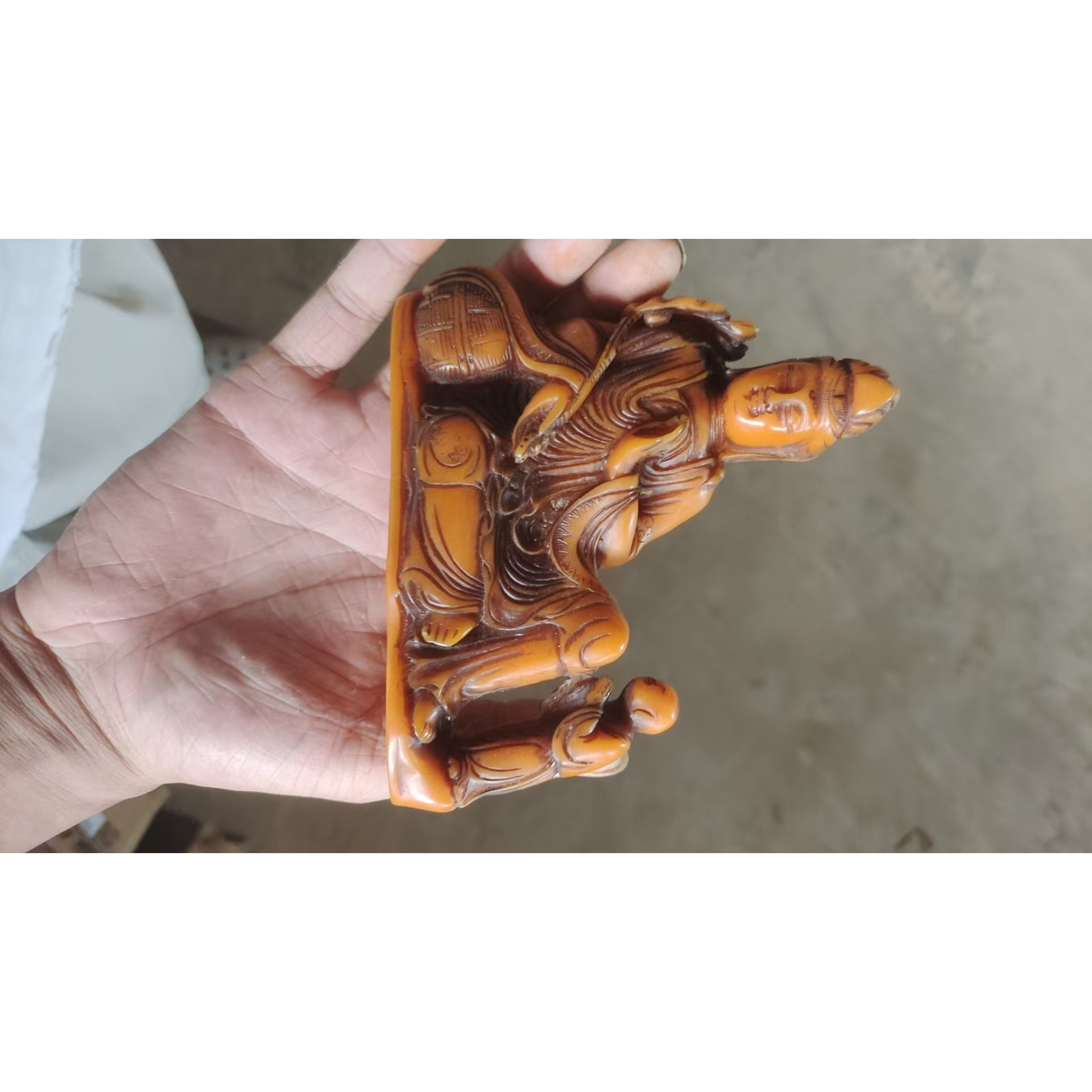 1个小小黄色观音摆件链接