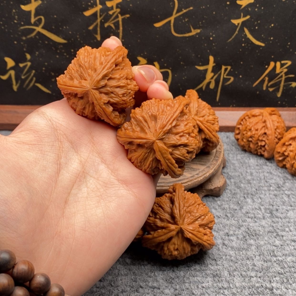 【闪购商品】吊坠文玩核桃天***虎