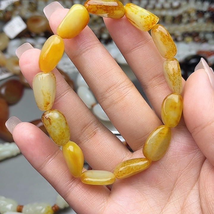 和田玉（糖玉）未镶嵌手链